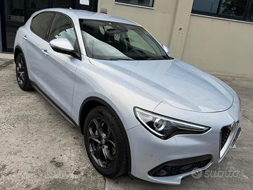 Alfa Romeo Stelvio 2.2 Turbodiesel 160 CV AT8 RWD 