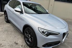 Alfa Romeo Stelvio 2.2 Turbodiesel 160 CV AT8 RWD 