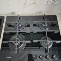Whirlpool piano cottura in vetro nero