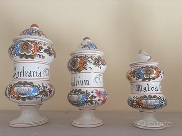 Tris vasi da farmacia  stile antico (Albarelli)