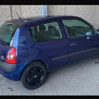 Clio 1200 16 V 75 cv