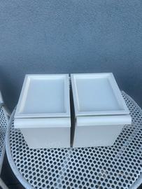 Contenitori in plastica