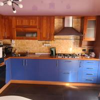 Cucina componibile con elettrodomestici