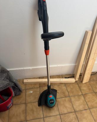 Decespugliatore a batteria