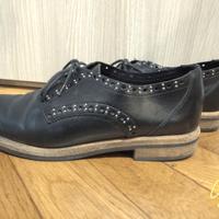 Scarpe Vic Matiè derby basse pelle nere Donna 38