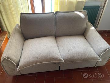 Divano 2 posti