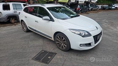 RENAULT MEGANE 2011 SOLO PER RICAMBI