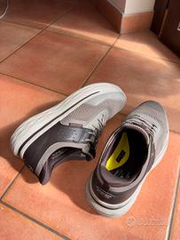 Skechers slip in taglia 43