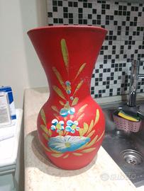 Vaso in terracotta decorato a mano