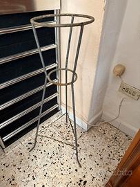 Alzatina in ferro battuto