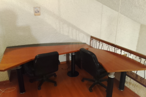 Scrivania da ufficio o camera da letto