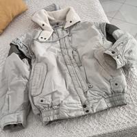 Giacca a vento Faciba colore grigio.