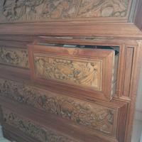 Secretaire cinese intarsiato a mano 