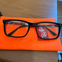 Occhiali da vista e sole