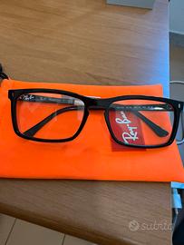 Occhiali da vista e sole