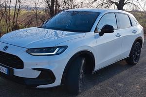 Honda ZR-V  sport full Ibride bianco perlato