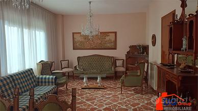 APPARTAMENTO COMODO IN ZONA CENTRALE