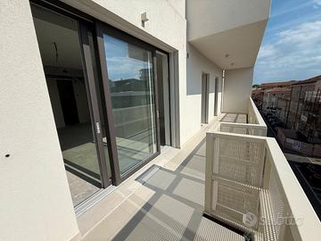 Attico Nuovissimo con Vista Mare in Centro