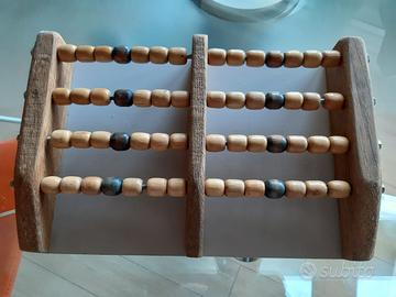 Massaggiatore in legno per piedi