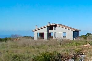 Ossi, Villa in grezzo