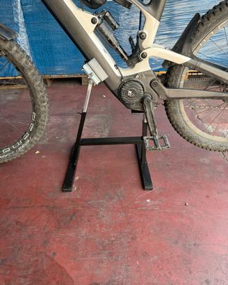 Cavalletto per ebike