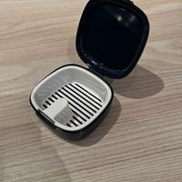 Porta apparecchio dentale con griglia e coperchio