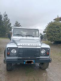 LAND ROVER Defender - 2011