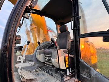 Escavatore Jcb 140