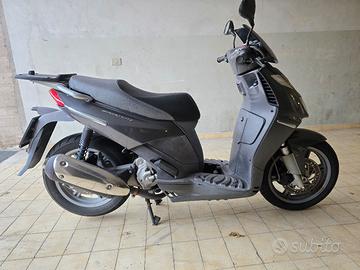 Aprilia sporticity 250