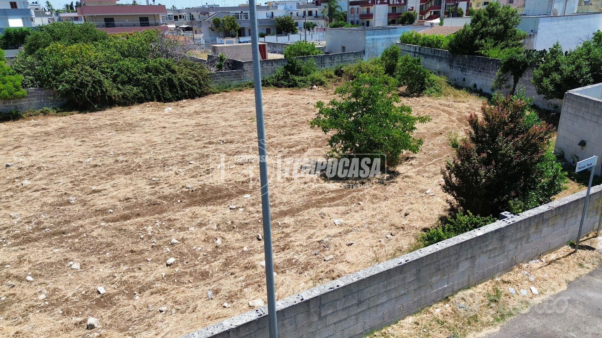 TERRENO RESIDENZIALE IN ZONA CASTROMEDIANO - Vista 4
