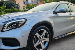 Mercedes-benz GLA 180 d Premium