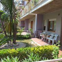 Appartamento con giardino privato