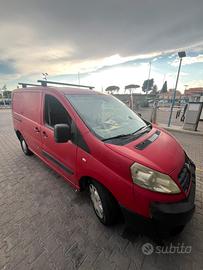 Furgone scudo