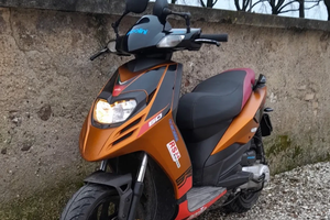 Aprilia sr 50 motard