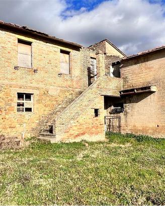 CASOLARE DA RISTRUTTURARE IN COMUNE DI ASSISI