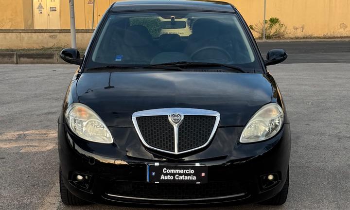 Lancia Ypsilon 1.2 CLIMATIZZATORE