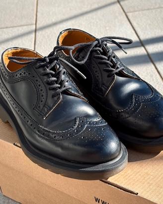 Dr. Martens Brogue 3989 nere in pelle - N.37