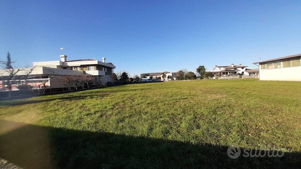 Terreno di 940 m² a Corno di Rosazzo - Vista 4