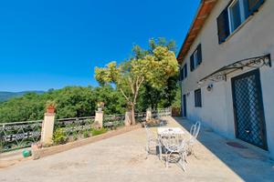 Casa indipendente terni ristrutturata-giardino