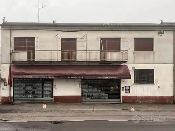 Villafranca di Verona: Stabile Indipendente