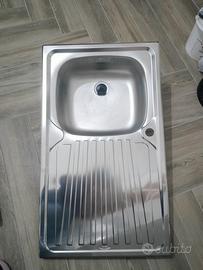 Lavandino nuovo mai usato