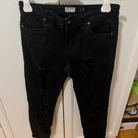 Jeans strappati da donna