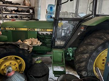John Deere 1640