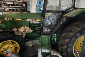 John Deere 1640