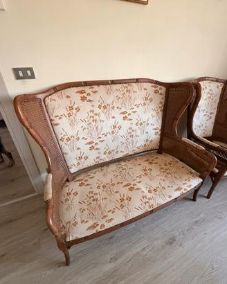 Divano sedie tavolino vimini