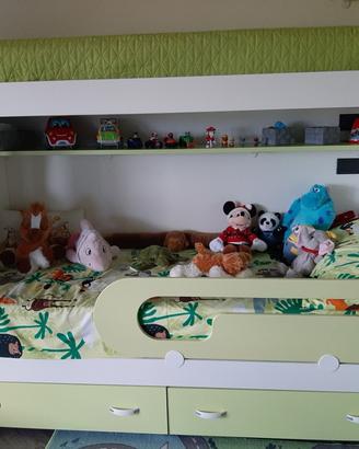 Cameretta bambini con letti a castello/scale/anta