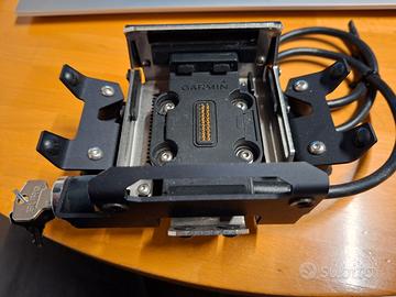 Supporto a manubrio Garmin Montana/ BMW Navigator