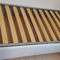 Letto singolo in doghe