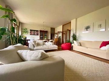 Appartamento di 239 m² con 5 locali a Umbertide