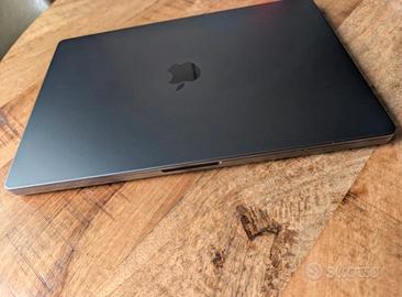 Macbook pro m4 - Informatica In vendita a Varese